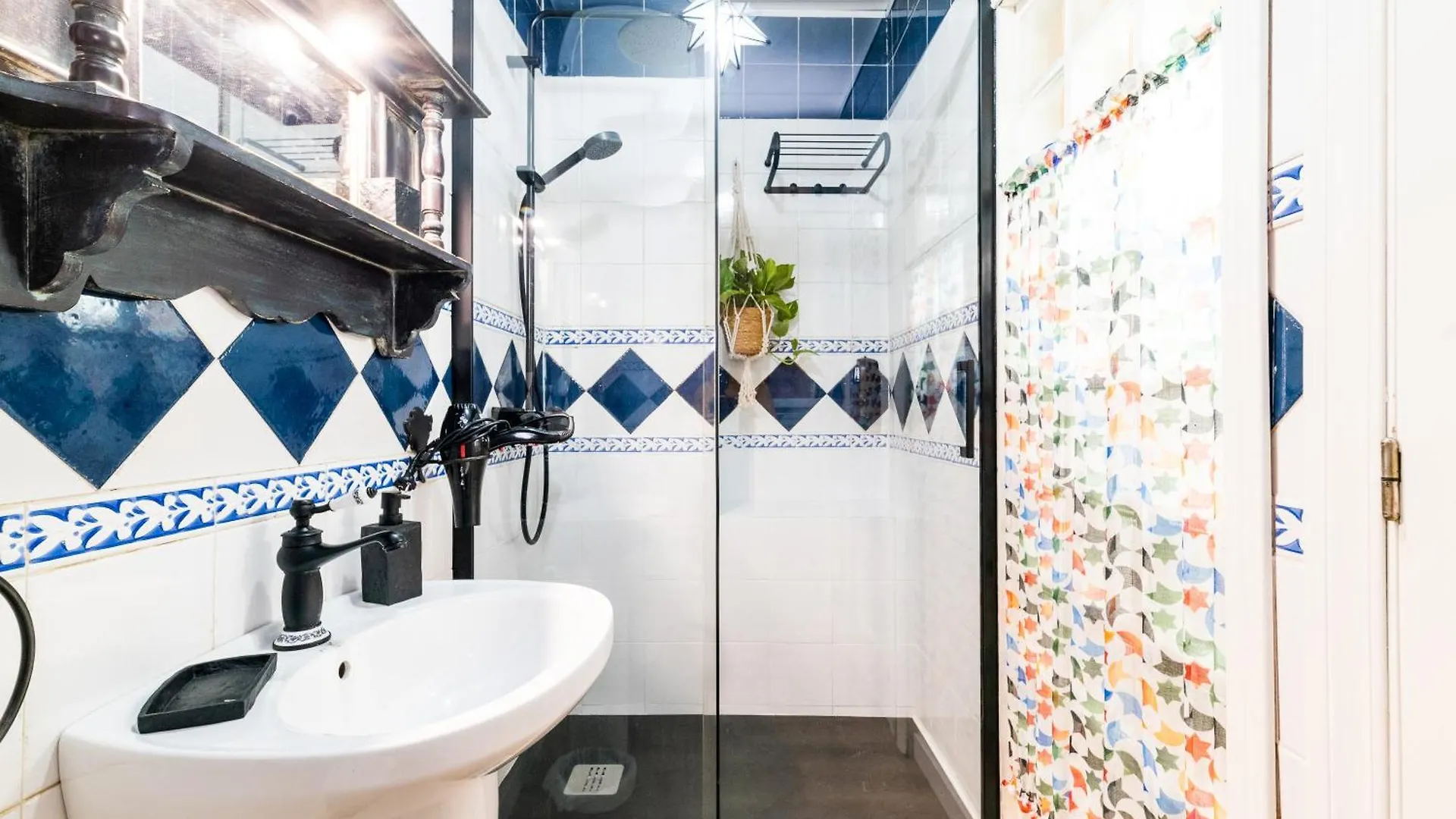 Apartamento Las Mil Y Una Noches Granada İspanya